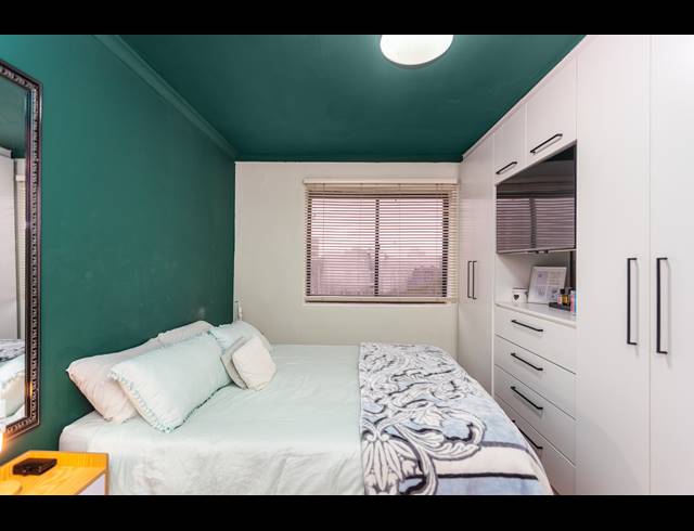 2 BEDROOM APARTMENT SOLD IN BOSTON